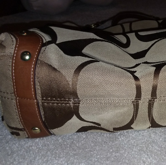 Like new Coach tote bag - Picture 2 of 8